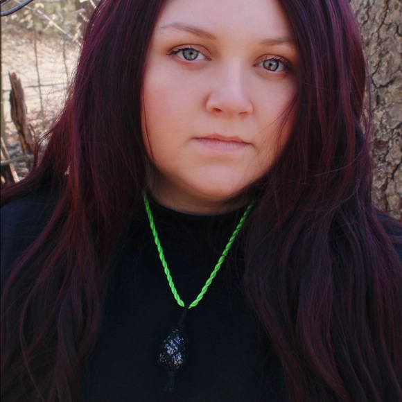 Snowflake Obsidian Macrame Crystal Necklace - Picture 4 of 6